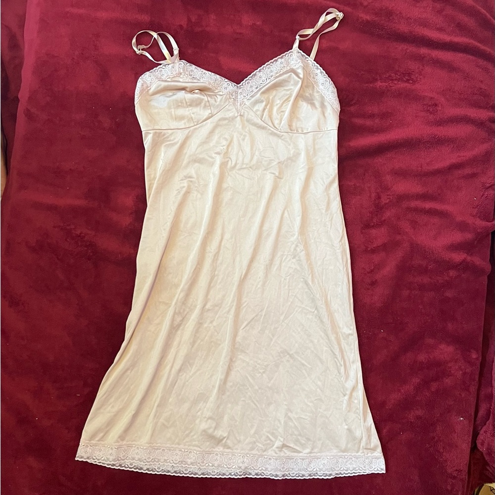 Vanity Fair cream slip 36